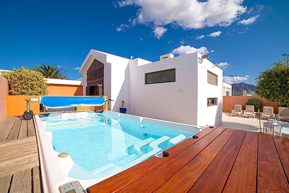 Villa Calluna 491 2 Bedroom With & Resistance Pool Playa Blanca (Lanzarote)